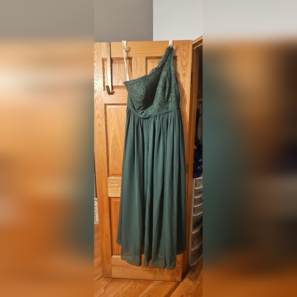 Azazie Elegant Green Dress